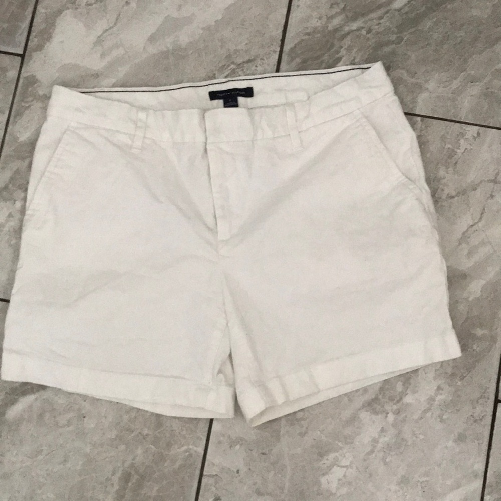 TOMMY HILFIGER Women's White Cotton Blend Chino Shorts | 6